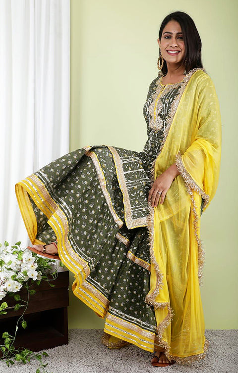 Striking Dark Green Color Designer Suit with Dupatta In Modern Style (K412)