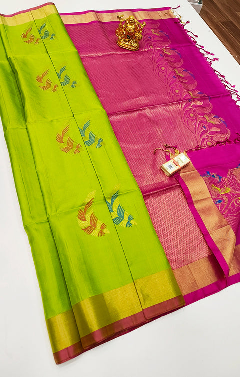 Designer Green/Magenta Pure Zari And Kanchipuram Pure Soft Silk Sarees (D549)