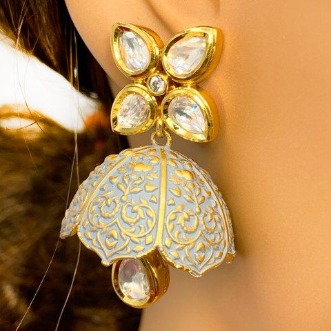 Designer Gold Plated Gray Kundan Set - PAAIE