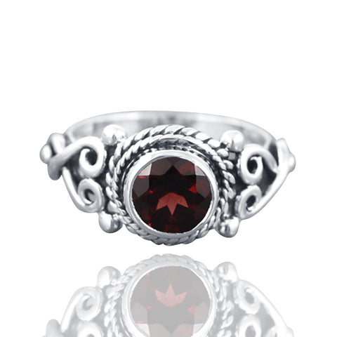 925 Sterling Silver Garnet Gemstone Ring (D29) - PAAIE