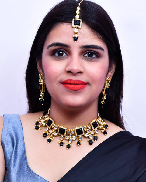 Designer Gold Plated Royal Kundan Black Color Necklace & Earrings (D636)