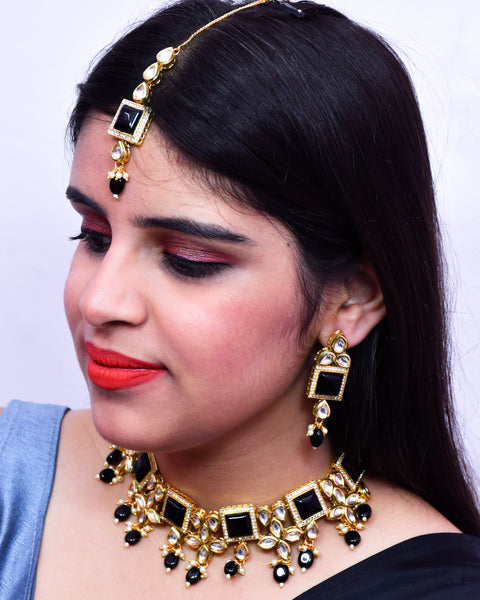Designer Gold Plated Royal Kundan Black Color Necklace & Earrings (D636)