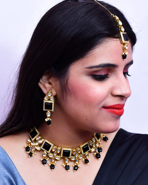 Designer Gold Plated Royal Kundan Black Color Necklace & Earrings (D636)