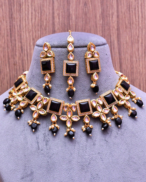 Designer Gold Plated Royal Kundan Black Color Necklace & Earrings (D636)