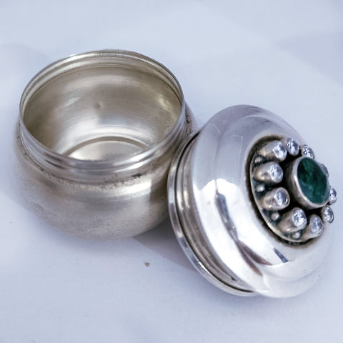 925 Silver Kumkum Box with Green Stone (Design 20) - PAAIE