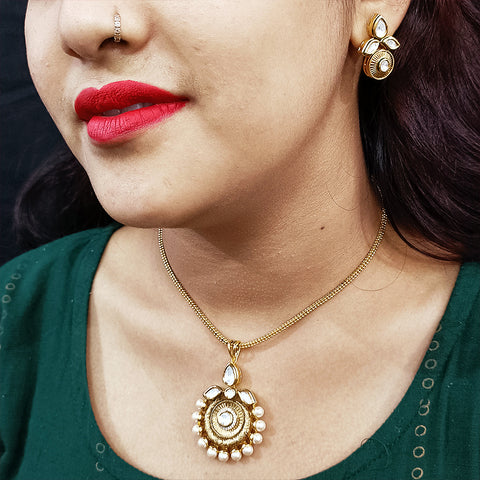 Gold Plated Kundan Pearl Pendant set (D146)