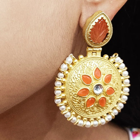 Beautifully Designed Traditional Amrapali Earrings
