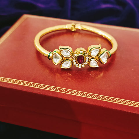 Gold Plated Kundan Openable Bracelet (Design 1)