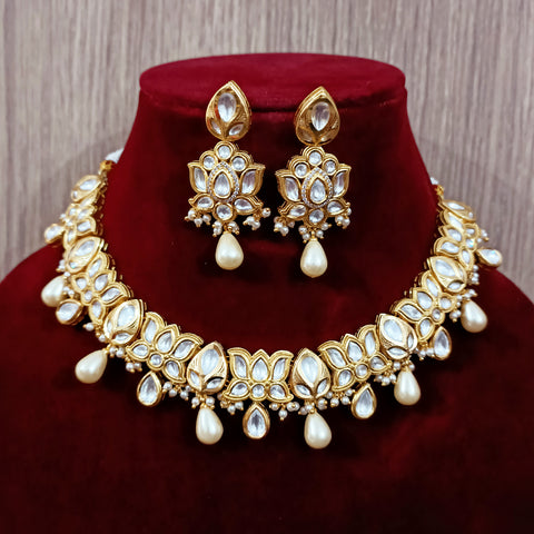 Designer Single Layer White Kundan Necklace in Floral Design with Earrings (D208)