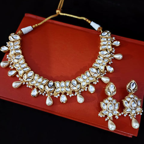 Designer Single Layer White Kundan Necklace in Floral Design with Earrings (D208)