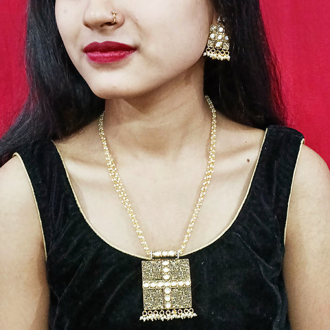 Designer White Kundan Long Necklace with Earrings (D183)