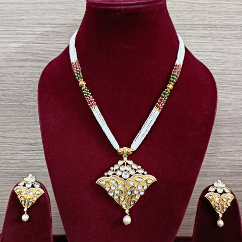 Designer Gold Plated Royal Kundan Pendant Set (D360)