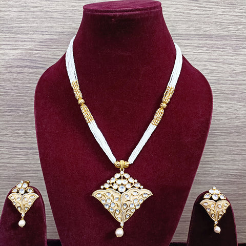 Designer Gold Plated Royal Kundan Pendant Set (D359)