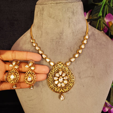 Designer Gold Plated Kundan Necklace with Earrings