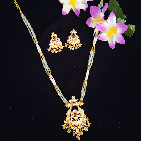 Designer Gold Plated Royal Kundan & Beaded Pendant Set (D423)