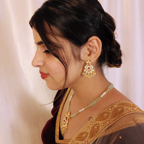 Designer Gold Plated Royal Kundan & Beaded Pendant Set (D423)
