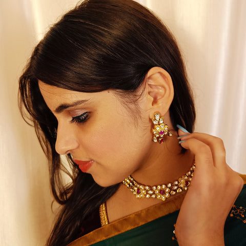 Designer Single Layer Kundan Necklace in Floral Design with Earrings