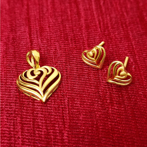 22 KT Gold Unisex Loving Heart Pendant with Earring (D36)
