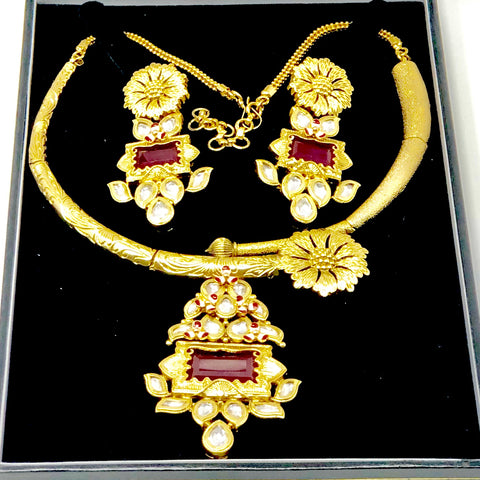 Simple Gold Plated Kundan Ruby Necklace Set - PAAIE