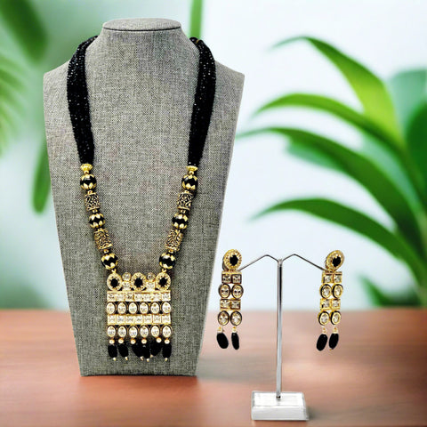 Jadau Kundan with Night Black Beads Necklace Set (D40) - PAAIE