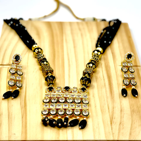 Jadau Kundan with Night Black Beads Necklace Set (D40) - PAAIE