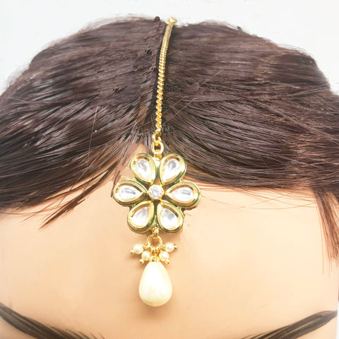 White Flower Kundan Gold Plated Maang Tika (D1) - PAAIE