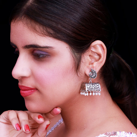 Traditional Style Oxidized Earrings with White Pearls for Casual Party (E529)