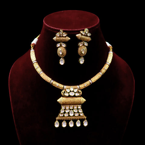 Designer Gold Plated Royal Kundan Necklace (D557)